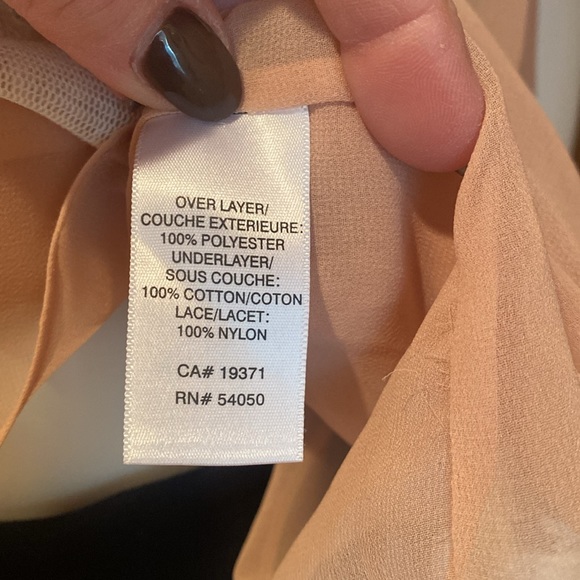 Robbi & Nikki Layered Tank Top - Picture 6 of 8